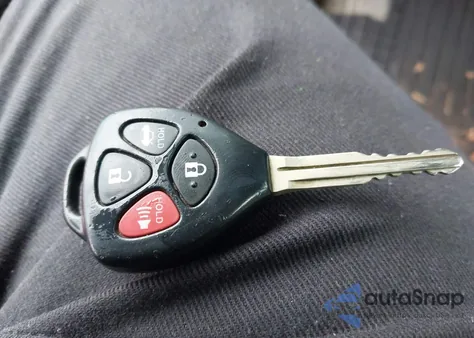 2011 Toyota Camry Le z USA, uszkodzony, nr VIN 4T1BF3EK7BU163884